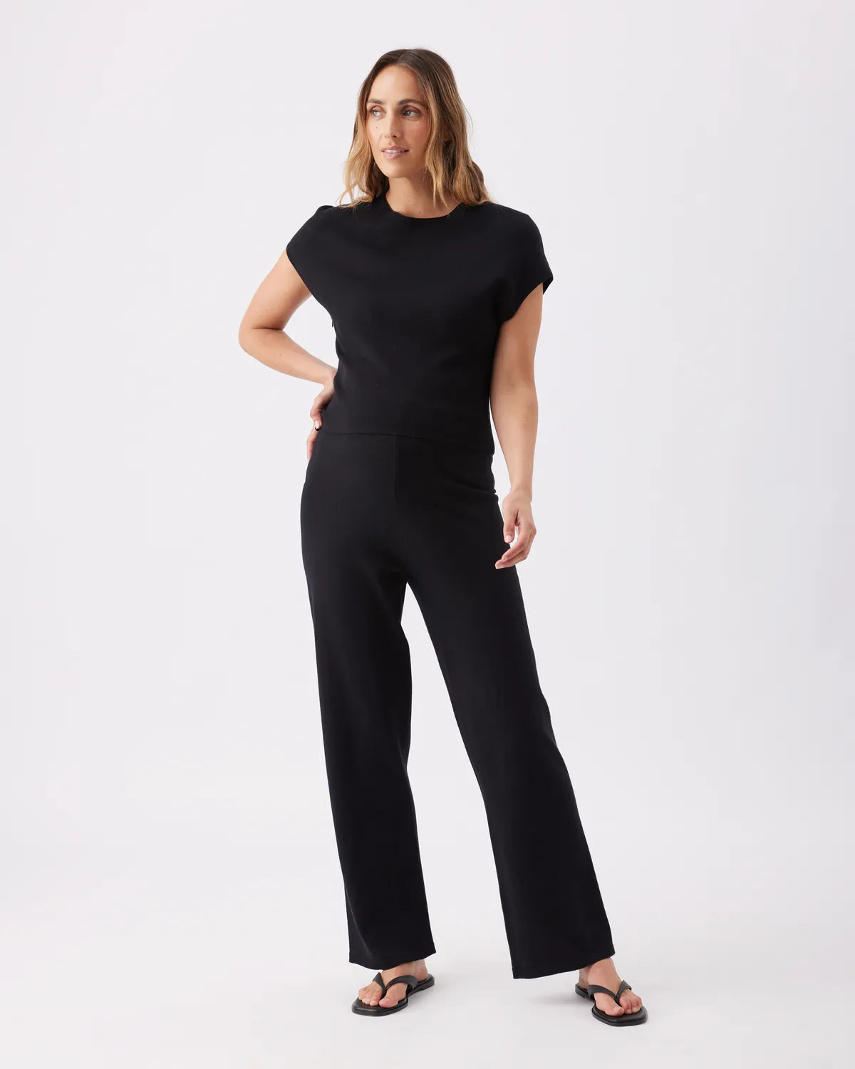 Kira Nursing Knit Black