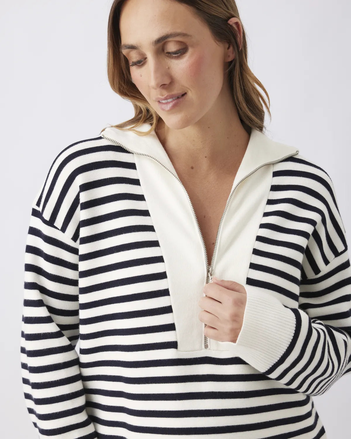 Fable Nursing Knit White / Midnight