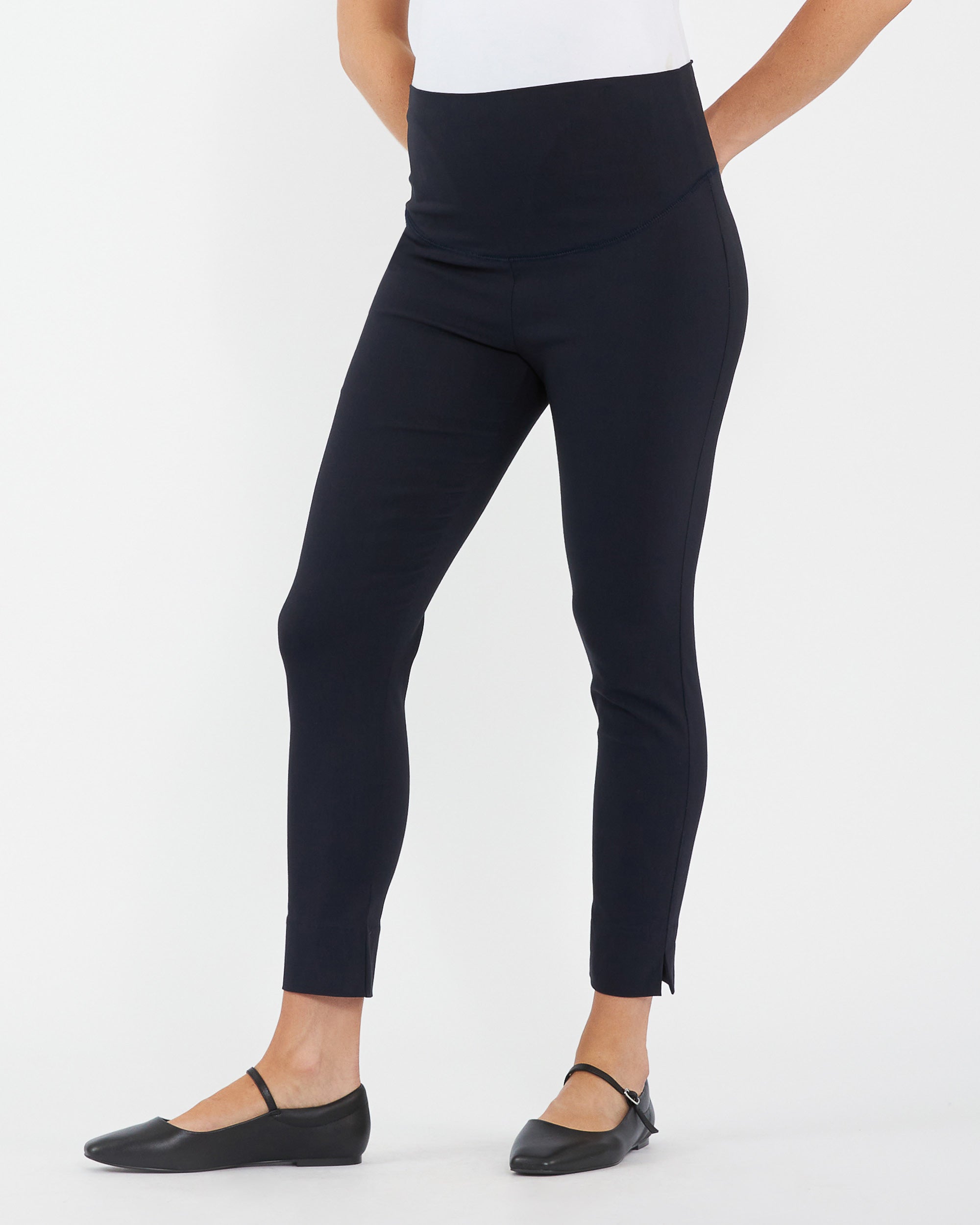 Suzie Capri Pant Navy