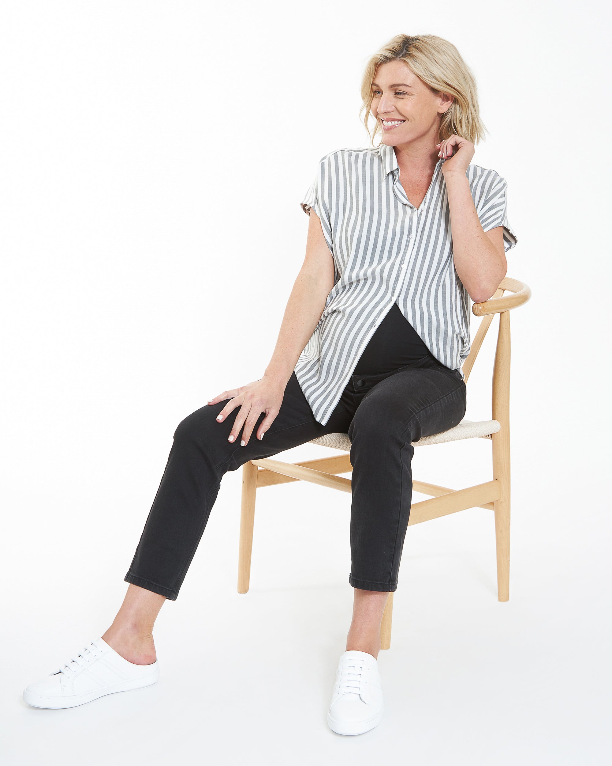 Hunter Over Bump Crop Jean Black