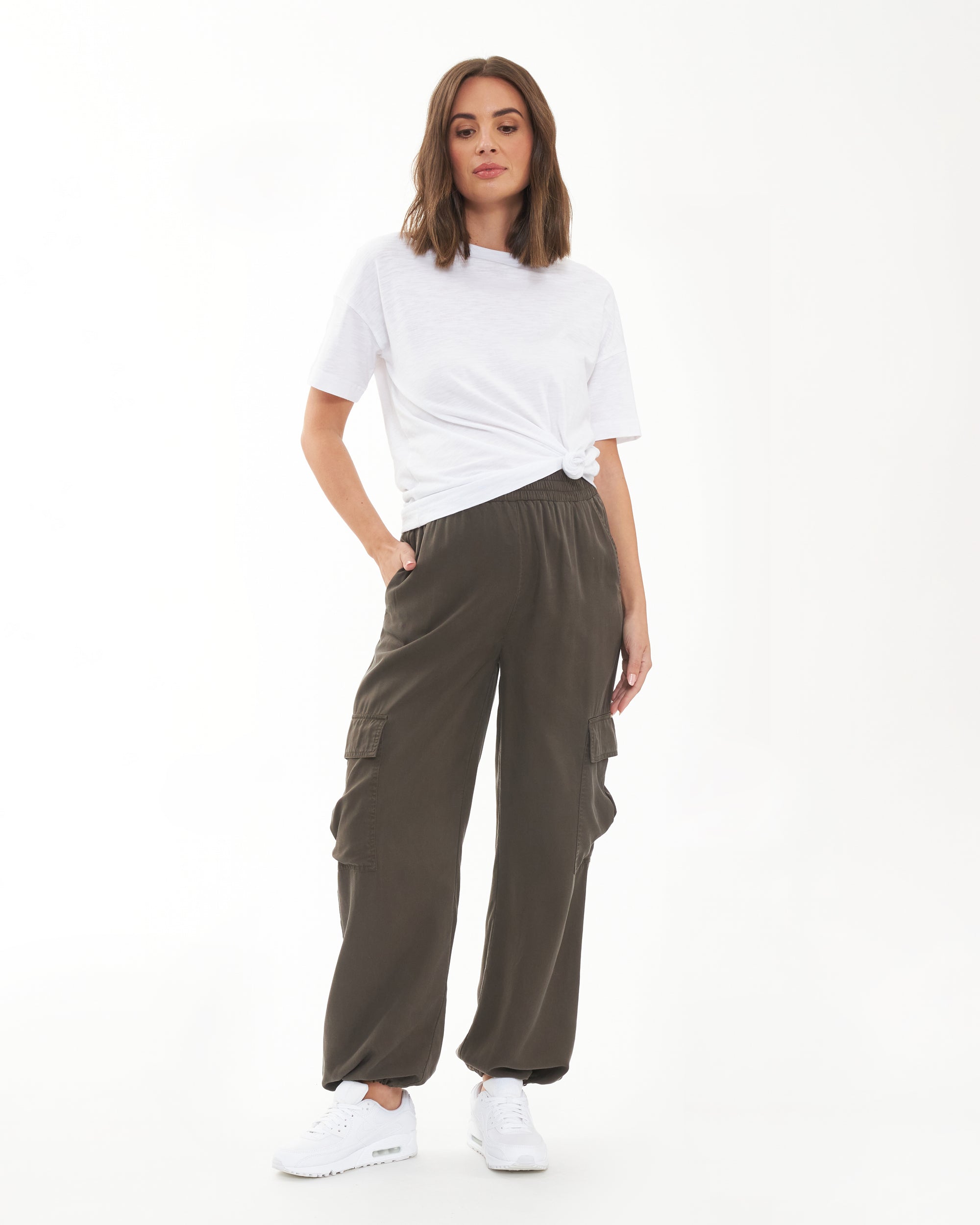 Claud Tee White