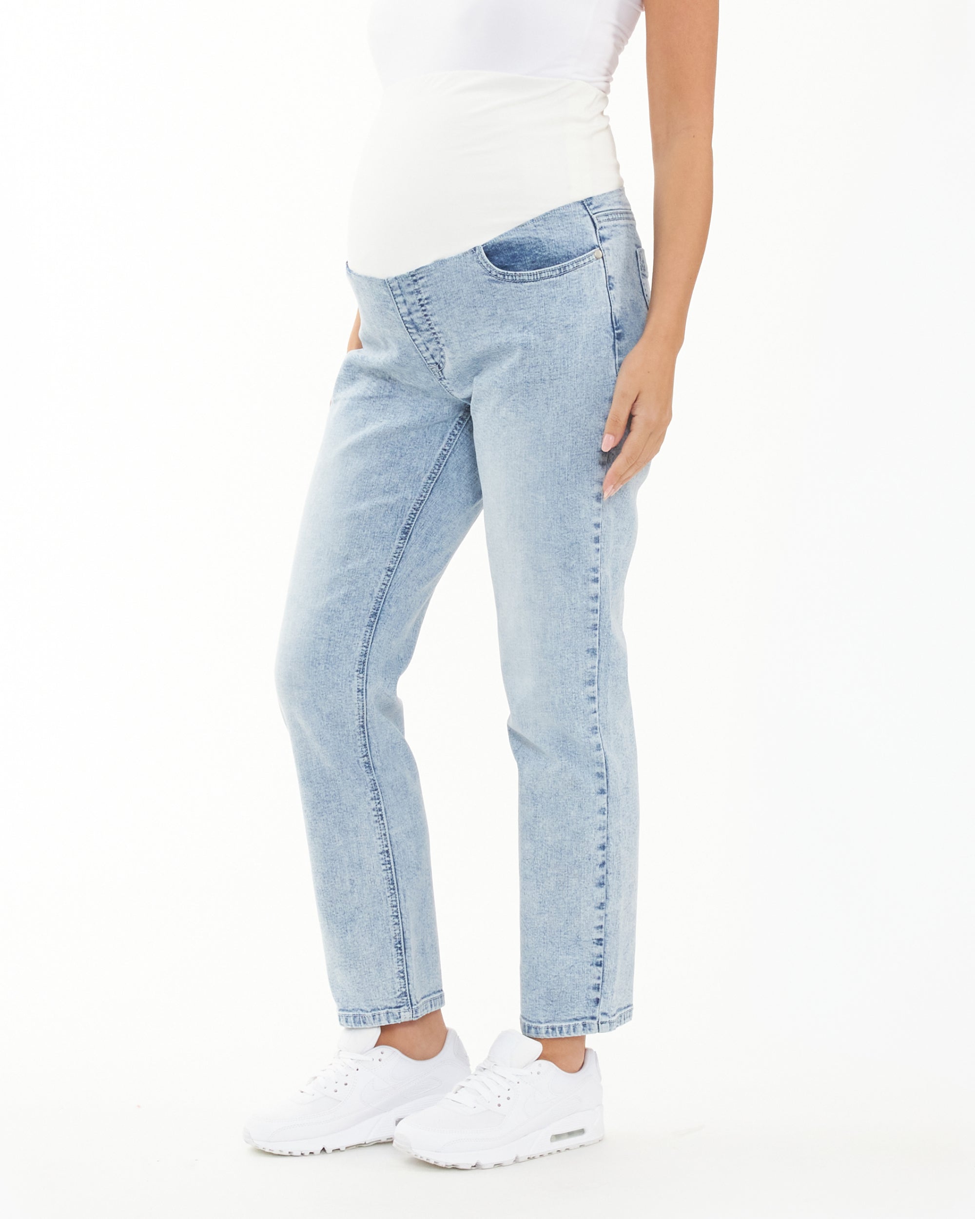 Nova Over Bump Crop Jean Blue Haze