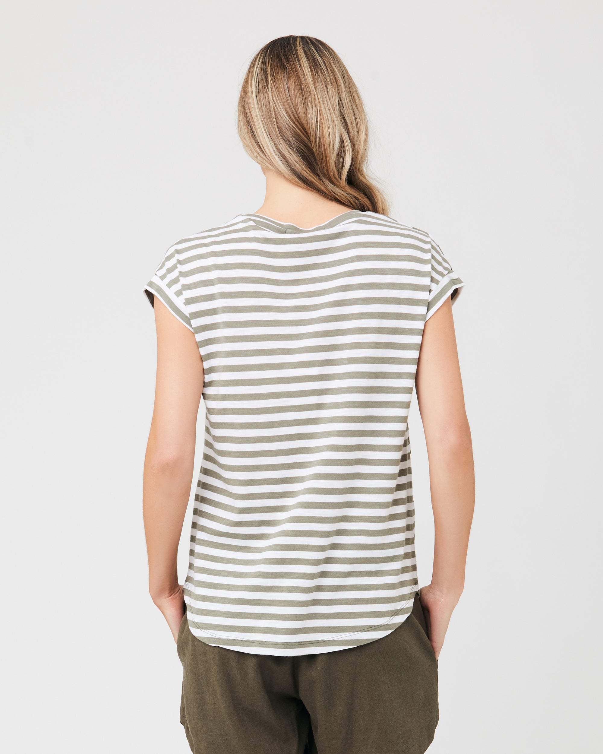 Lionel Nursing Tee Moss / White