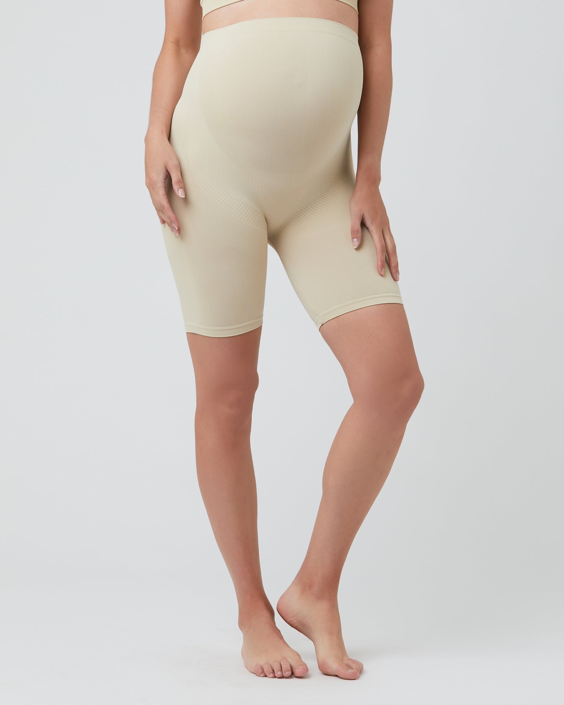Seamless Support Shorts Natural