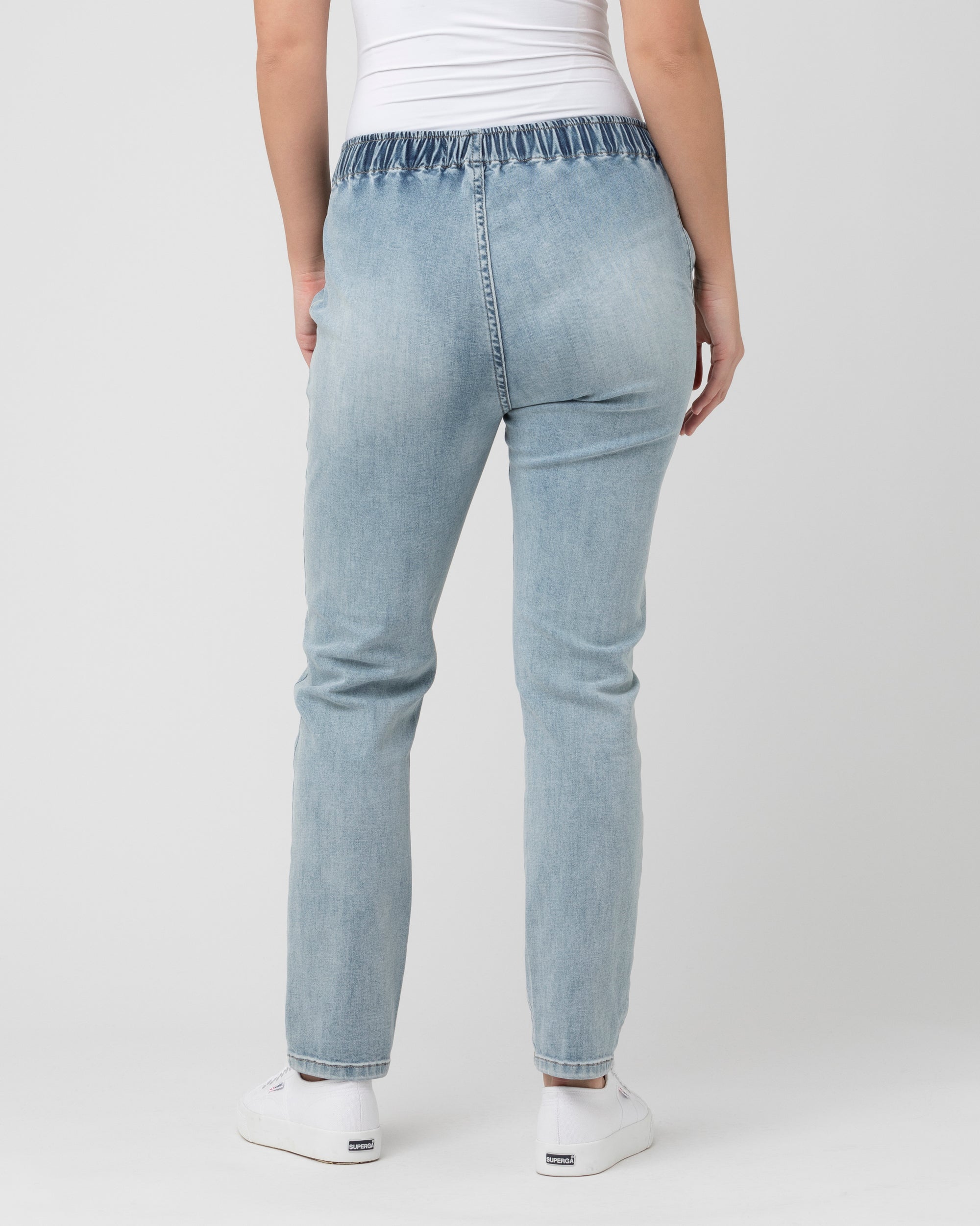 Denim: Palma High Rise Jogger in Medium Blue – Piper & Scoot