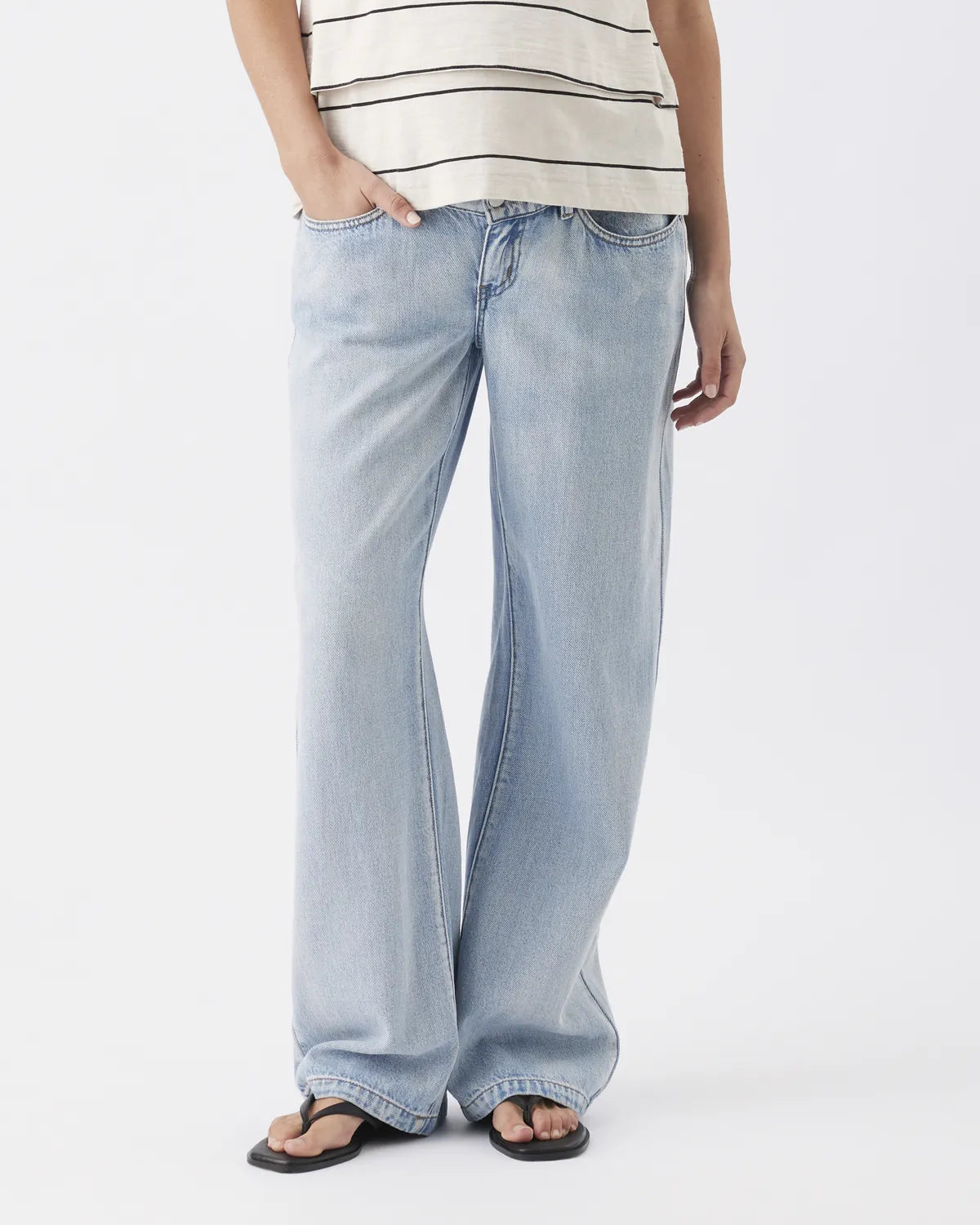 Billie Elastic Waist Jean Light Wash